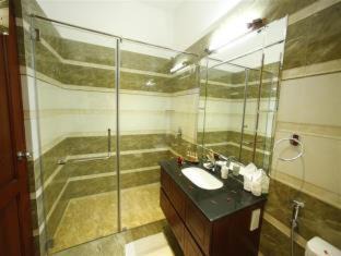 Polonnaruwa Hotel | Ruins Chaaya Hotel