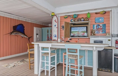 Captiva House | Rum Cove: Private Heated Pool, Golf Cart, Docks, Airstrip & Sleeps 10