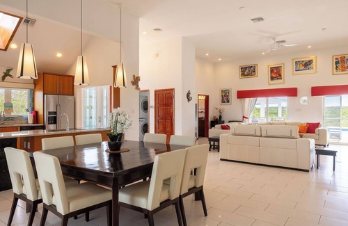 Brinkleys House | Rum& Little Barron Villa: Your North Side Haven-Beach, Ocean, Garden Views!