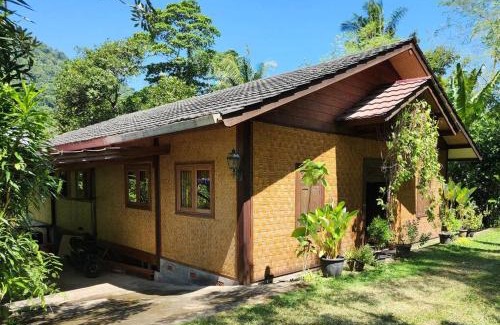 Senggigi House | Rumah atlas