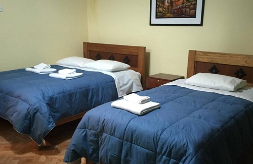 Ollantaytambo House | Rumi Sonqo