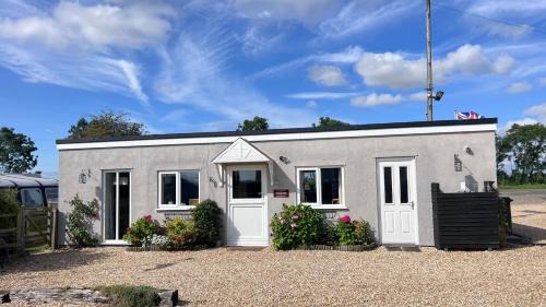 Dogdyke House | Runway Cottage