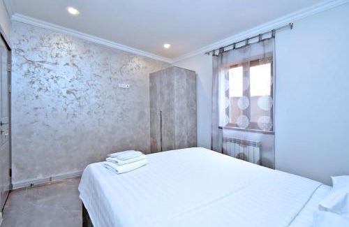 Parakar Hotel | Runway rooms