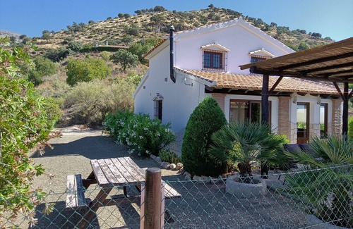 Alora Cottage | Rural 4-seater cottage with pool and barbecue