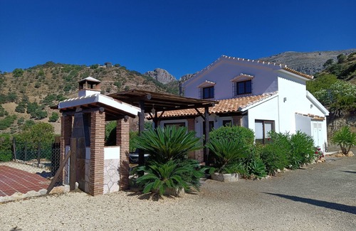 Alora Cottage | Rural 4-seater cottage with pool and barbecue