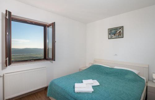 Pridvorje Apartment | Rural Accommodation Veselic