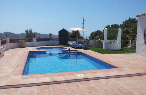 Torrox House | Rural house 15 minutes away from the beach. Private swimming pool and free WIFI