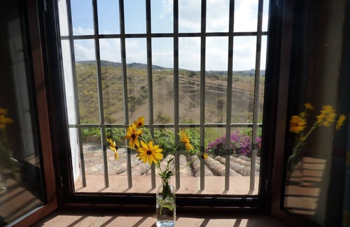 Antequera Cottage | RURAL HOUSE 8 person RODEADA OF NATURE AND TRANQUILITY 4 BEDROOMS AND 4 BATHROOMS