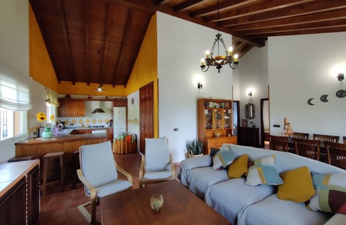 Alhaurin el Grande Cottage | Rural house with pool, BBQ, air conditioning, wifi, 30 km from Málaga