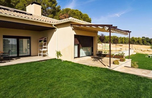 Corral de Almaguer Cottage | Rural house (full rental) Monte Higueras for 6 to 9 people