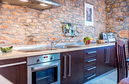 Promina Ski Chalet | Rural House Gluić - three bedroom house with a swimming pool