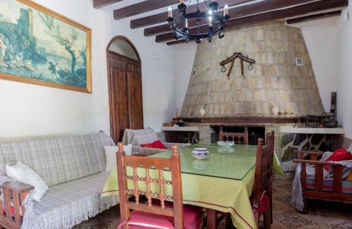 Montilla House | Rural house Santa Fé with private swimming pool