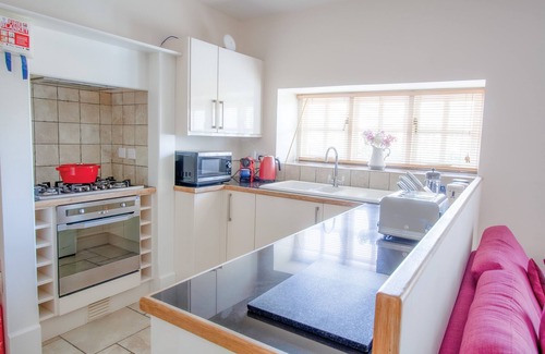 Scurlage Cottage | Rural location, surrounded by farmland, ancient green lanes, footpaths & woods.