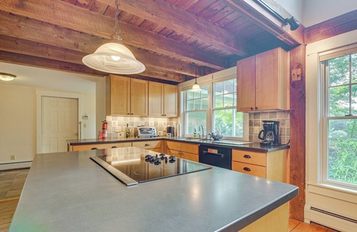 Hyde Park House | Rural Retreat 3 Mi to Morrisville & Rail Trail!