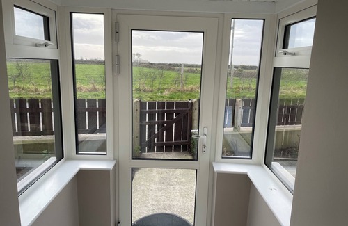 Newry House | Rural retreat (Family friendly/pet friendly)close to seaside and Mountains.