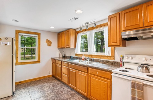 Mather House | Rural retreat near Necedah National Wildlife Refuge with deck, firepit, & grill