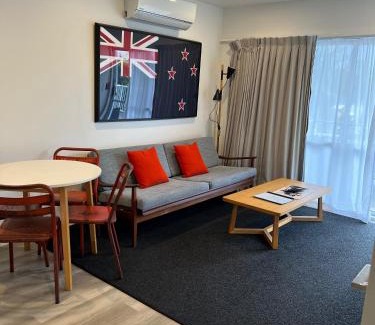 Russell Apartment | Russell Apartment - Unit 1