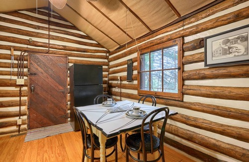 South Bloomingville Cabin | Russell Cabin in Hocking Hills