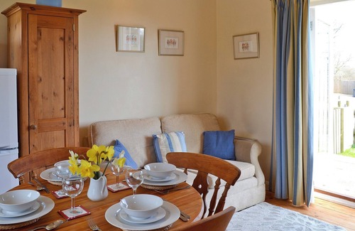 Rye Foreign Cottage | RUSSETT COTTAGE-19745