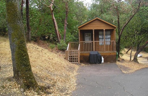 Cloverdale Resort | Russian River Camping Resort One-Bedroom Cabin 2