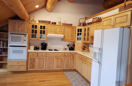 West Glacier Ski Chalet | Rustic 1 bedroom, 1 bath, 2 minutes from the West Glacier Park