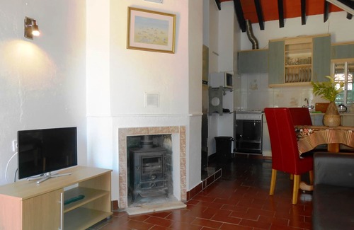 Conceicao e Cabanas de Tavira Villa | Rustic 2 Bedroom Detached Villa, Private Pool, Air-Con. Very Close To The Beach.