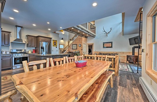 Pittsburg House | Rustic 3-Story Pittsburg Cabin w/Lake & Mtn Views