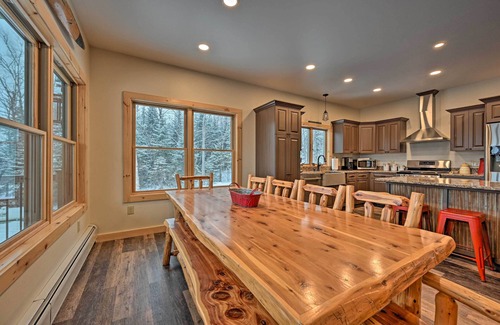 Pittsburg House | Rustic 3-Story Pittsburg Cabin w/Lake & Mtn Views