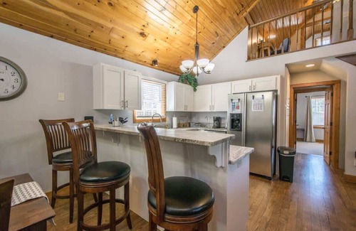 Etowah House | Rustic 4BR w/Deck, Firepit + Darts | Near Golf