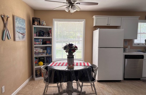 Burton House | Rustic Anchor Retreat- Charming Large Two bedroom house in the country.