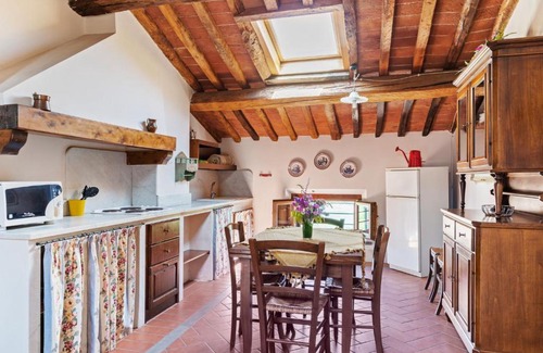 Bucciano Apartment | Rustic Apartment with Pool and air conditioning