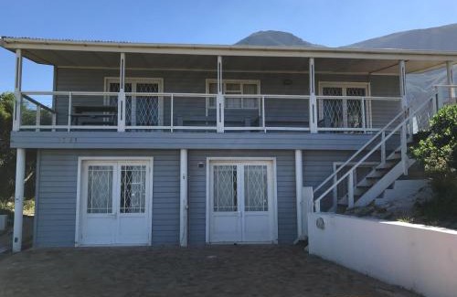 Betty's Bay House | Rustic Beach House
