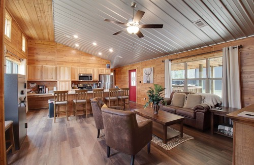 Polk County Cabin | RUSTIC CABIN AT HIGH RIDGE RANCH!! EXPERIENCE LIFE ON THE RANCH!