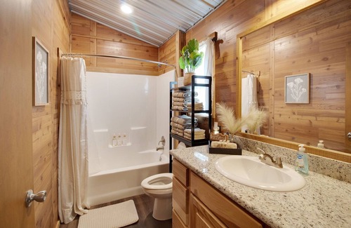 Polk County Cabin | RUSTIC CABIN AT HIGH RIDGE RANCH!! EXPERIENCE LIFE ON THE RANCH!