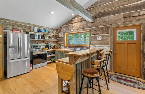 Fish Creek Cabin | Rustic charm in a newly constructed Log Cabin! Best of both worlds!