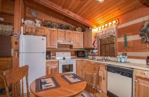 Gatlinburg - Pigeon Forge House | Rustic Charm