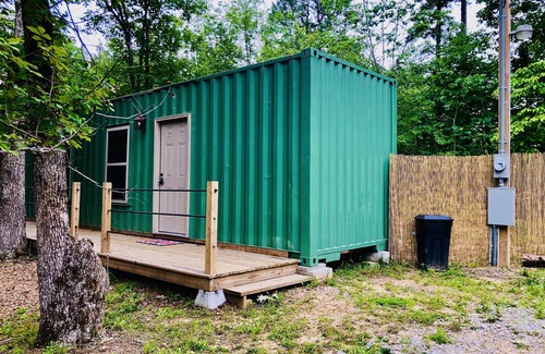 Mountain View House | Rustic Cove Container ~ unique quirky tiny house ~ Fast Wi-Fi