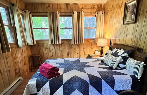 White Lake Cottage | Rustic & Cozy little cabin in the whimsical hamlet of Smallwood