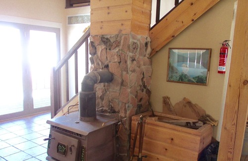 Philipsburg House | Rustic creek-side home near Philipsburg, MT