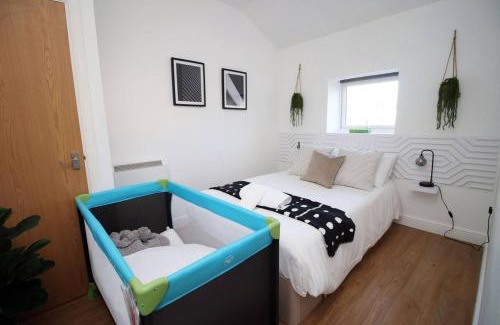 Riverside Apartment | Rustic Elegant Retreat Opposite Stadium