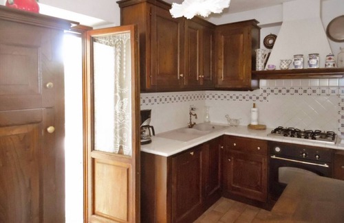 Castelnuovo di Garfagnana Other | Rustic farmhouse , private pool 5 bedrooms, walk to restaurant, mountain views!