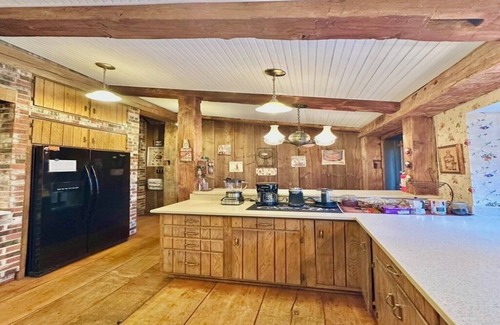Michigan City House | Rustic Getaway by Lake Michigan!