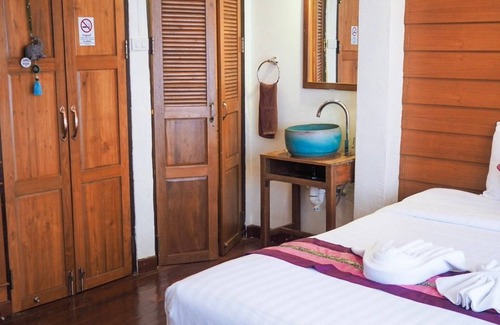 Chang Moi House | Rustic Guesthouse