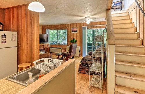 Hayesville Cabin | Rustic Hayesville Cabin w/ Fire Pit & Deck!