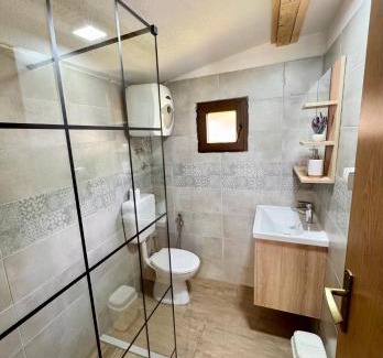 Herzegovina-Neretva Canton Apartment | Rustic Heaven Ostrožac Cottage houses