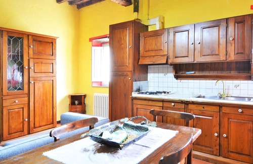 Santa Reparata House | Rustic Holiday Home in Citta di Castello With Swimming Pool
