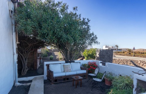 Teguise Cottage | Rustic House Los Dragos