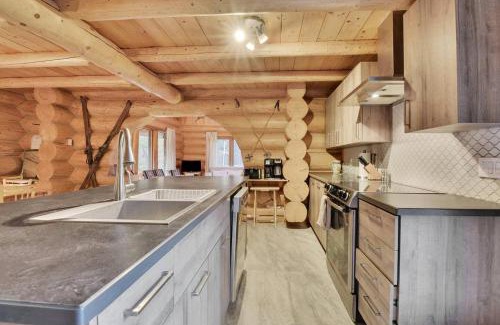 Mauricie House | Rustic Log Chalet in Nature - Chalet Le Melisse