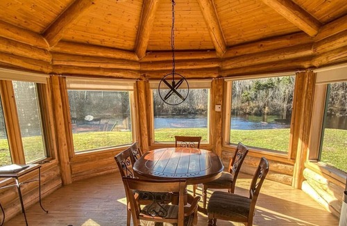 Mauricie Cabin | Rustic log cabin. *Waterfront with Spa*