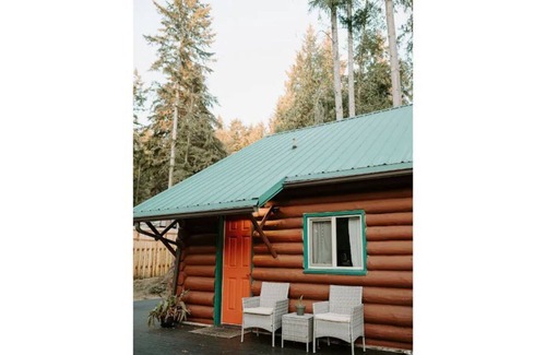 Indianola Cabin | Rustic Luxury Log Cabin